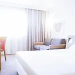 Hotel Novotel Amiens Pôle Jules Verne Boves