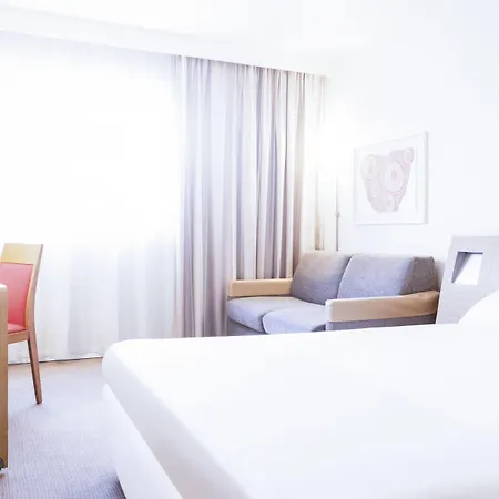 Hotel Novotel Amiens Pôle Jules Verne Boves